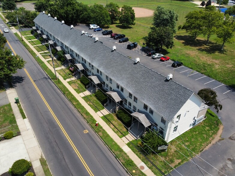 Middlesex County Portfolio portefeuille de 2 biens à vendre sur LoopNet.fr - Photo de l’immeuble – Image 3 sur 5