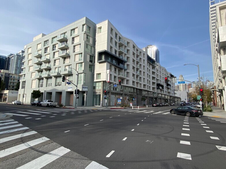 1243 S Olive St, Los Angeles, CA à louer - Photo de l’immeuble – Image 2 sur 56