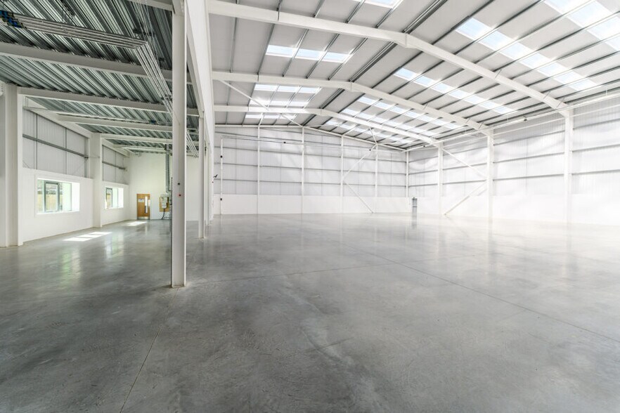 35 Edgington Way, Sidcup à louer - Photo de l’immeuble – Image 3 sur 7