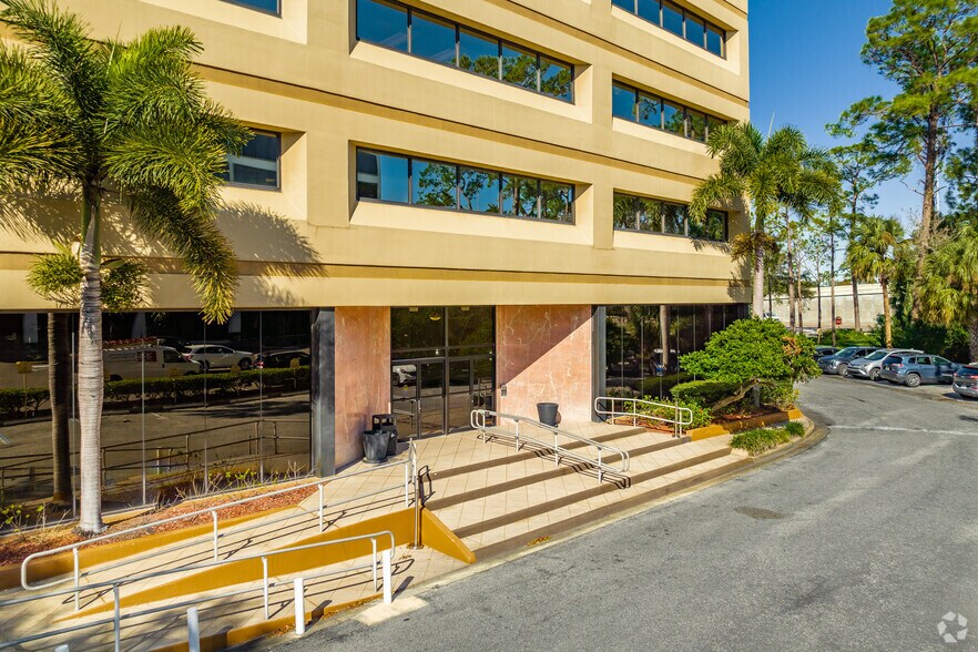 26750 US Highway 19 N, Clearwater, FL à louer - Photo de l’immeuble – Image 2 sur 9