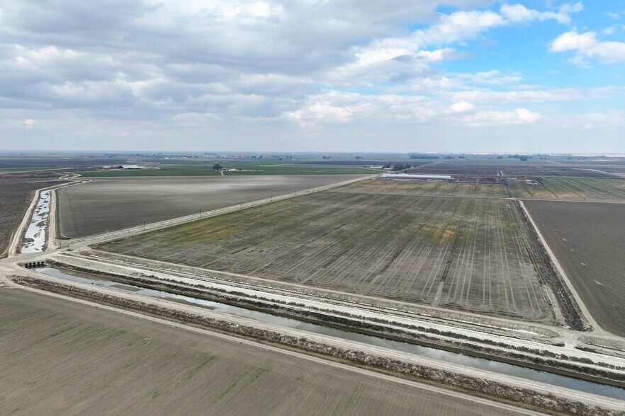 Madison Avenue, Stratford, CA à vendre - Photo de l’immeuble – Image 2 sur 12