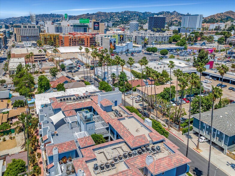 6040 Carlton Way, Los Angeles, CA à vendre - Photo de l’immeuble – Image 2 sur 37