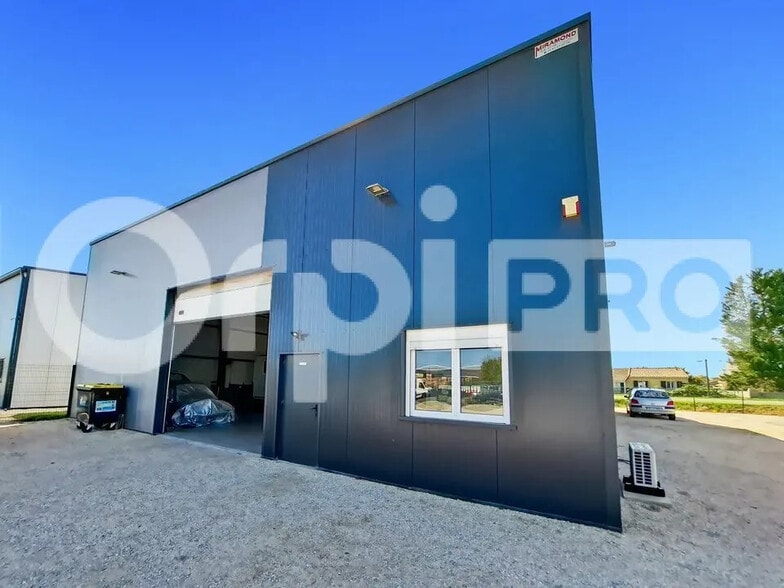 Local d'activités dans Bessens à vendre - Photo de l’immeuble – Image 1 sur 7