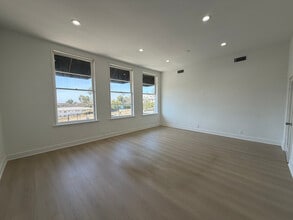 8947-8969 W Sunset Blvd, West Hollywood, CA à louer Photo intérieure– Image 2 sur 12