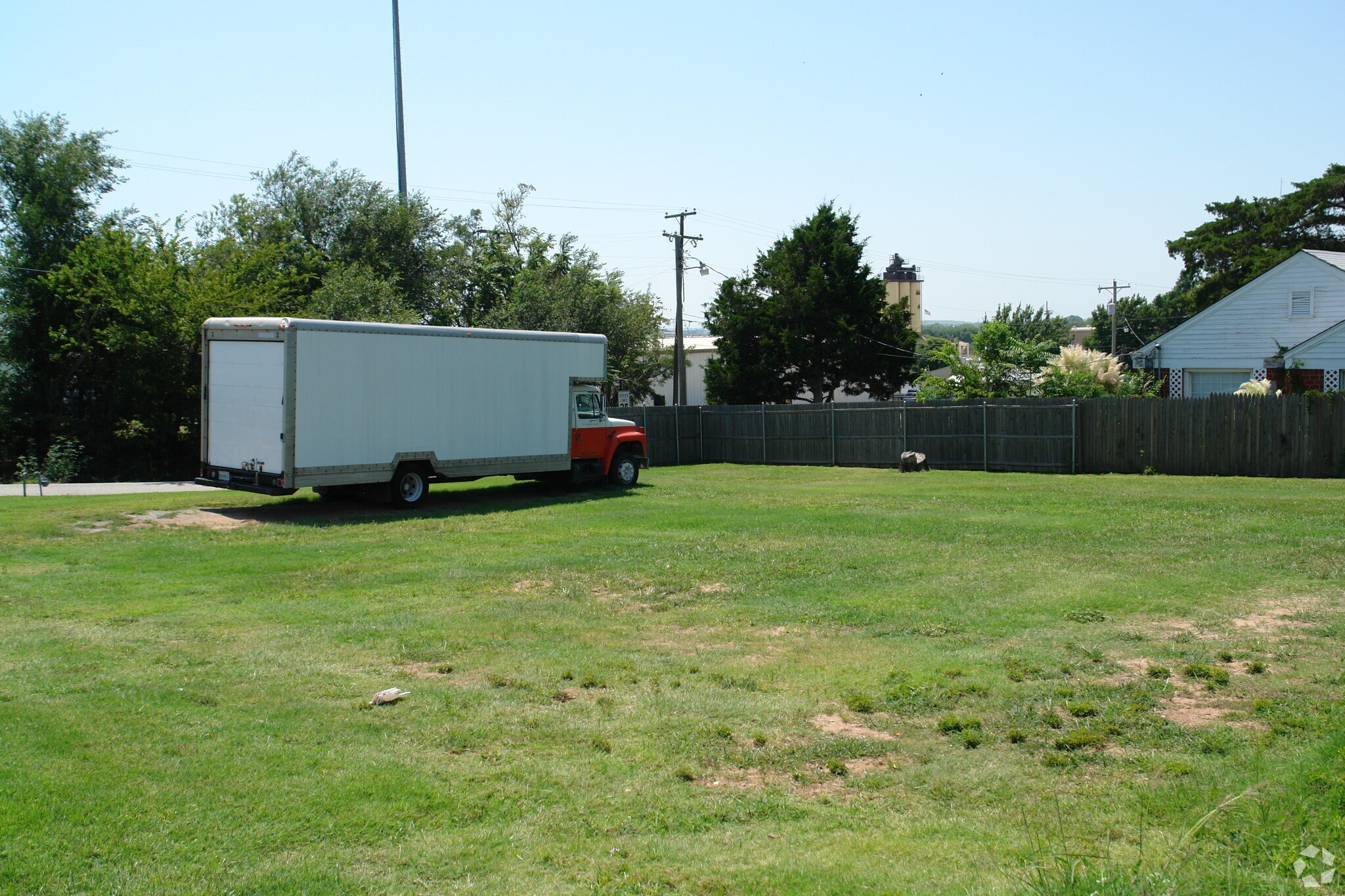 901 N Portland Ave, Oklahoma City, OK à louer Photo principale– Image 1 sur 2