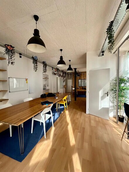 Local commercial dans Paris à louer - Photo intérieure – Image 2 sur 7