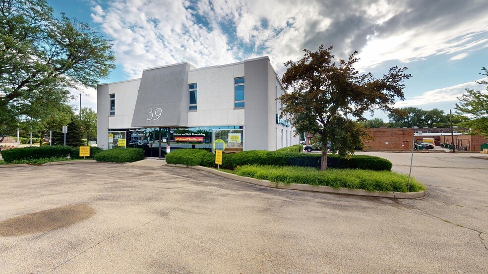 39 S Milwaukee Ave, Wheeling, IL à vendre - Photo de l’immeuble – Image 3 sur 16