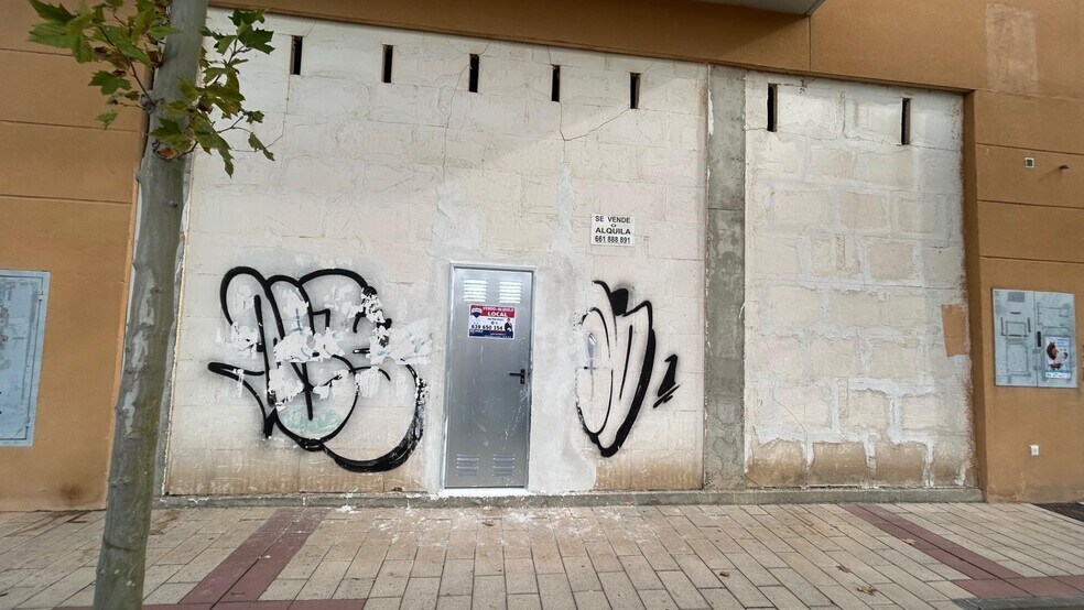 Local commercial dans Zaragoza, Zaragoza à vendre - Photo de l’immeuble – Image 1 sur 13