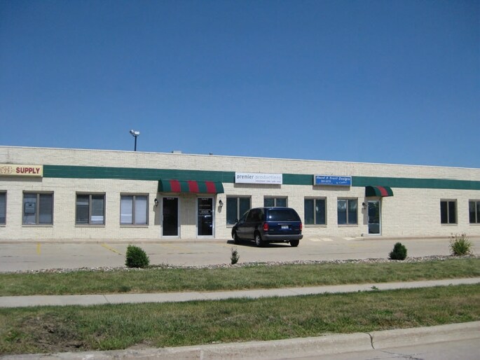 1624/1628/1630 Commerce Parkway portefeuille de 3 biens à vendre sur LoopNet.fr - Photo principale – Image 2 sur 17