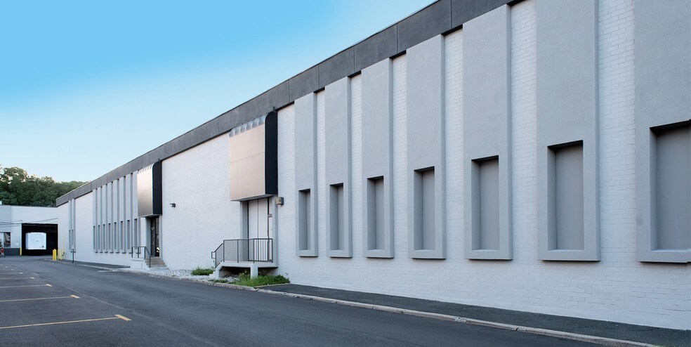 587 Industrial Rd, Carlstadt, NJ à louer - Photo principale – Image 1 sur 10