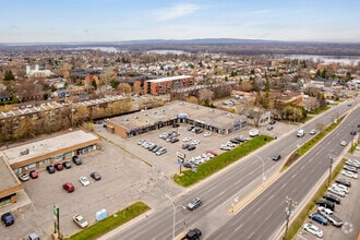 4886 Boul Saint-Charles, Montréal, QC - VUE AÉRIENNE  vue de carte