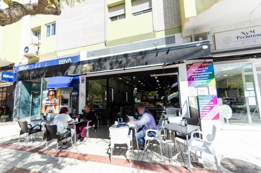 Local commercial dans Málaga, Málaga à louer - Photo de l’immeuble – Image 2 sur 17