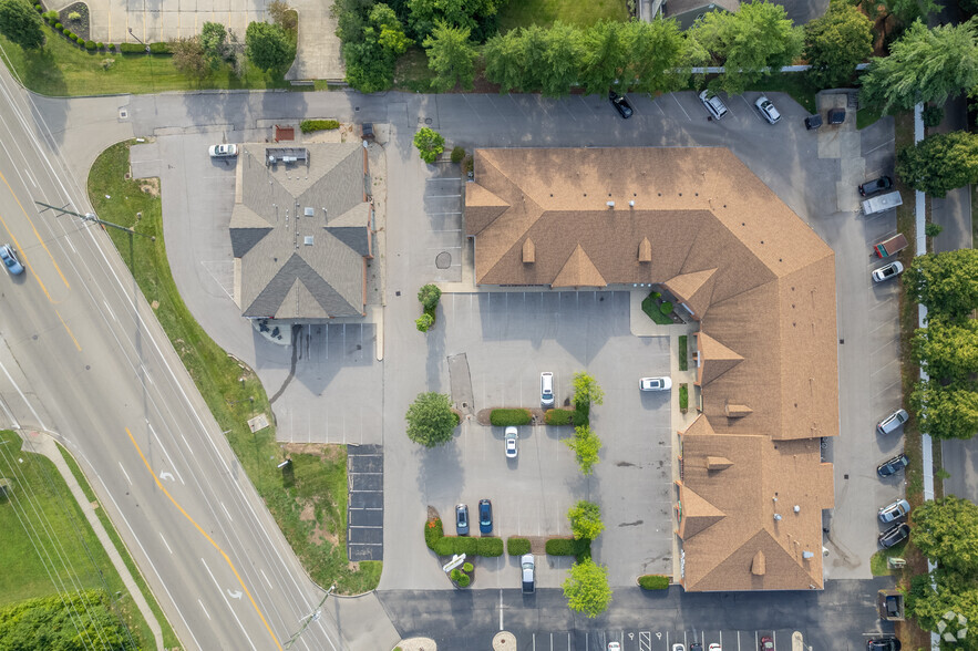 11900-11920 Montgomery Rd, Cincinnati, OH à louer - Aérien – Image 2 sur 12
