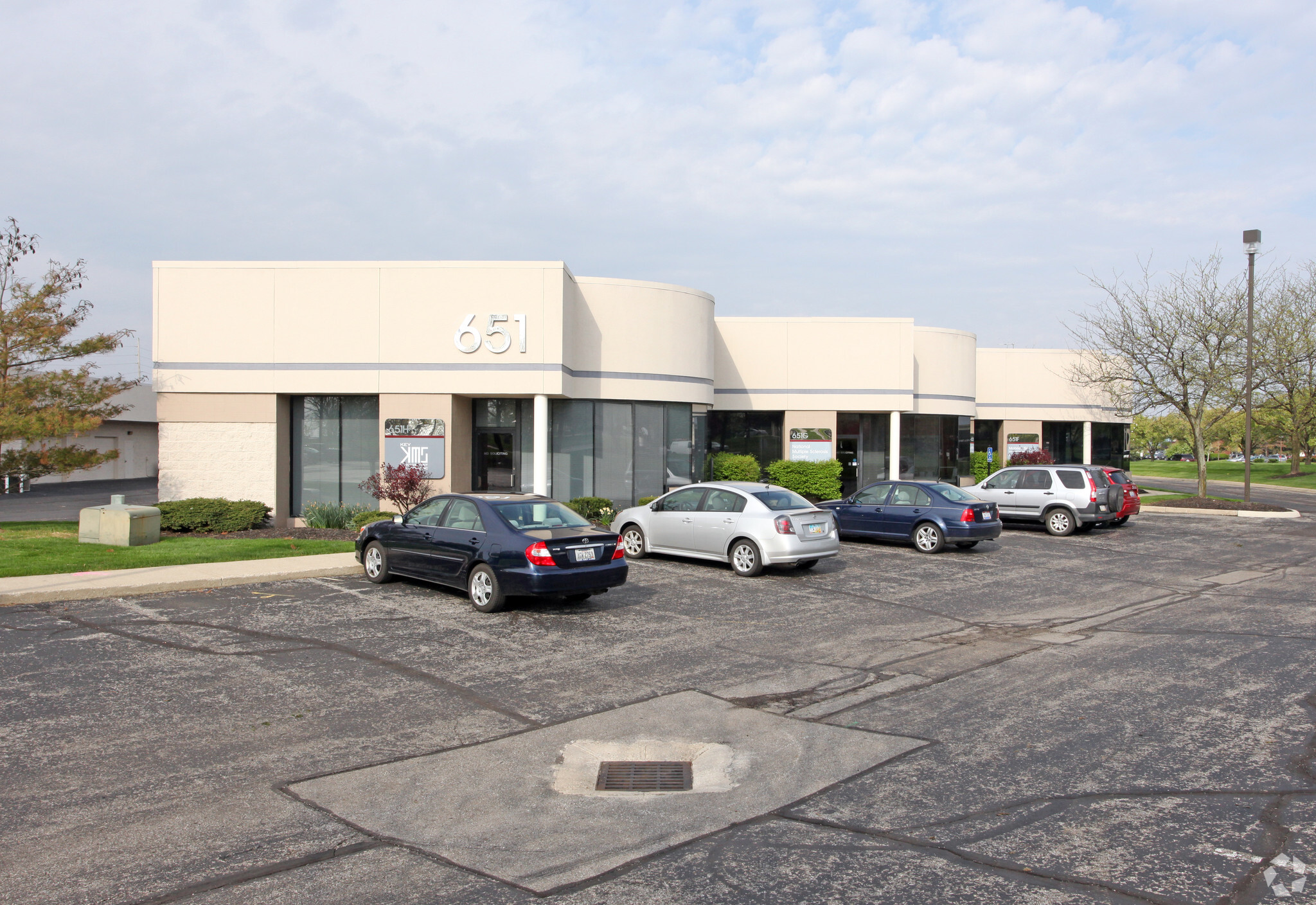 651 Lakeview Plaza Blvd, Worthington, OH à louer Photo principale– Image 1 sur 27