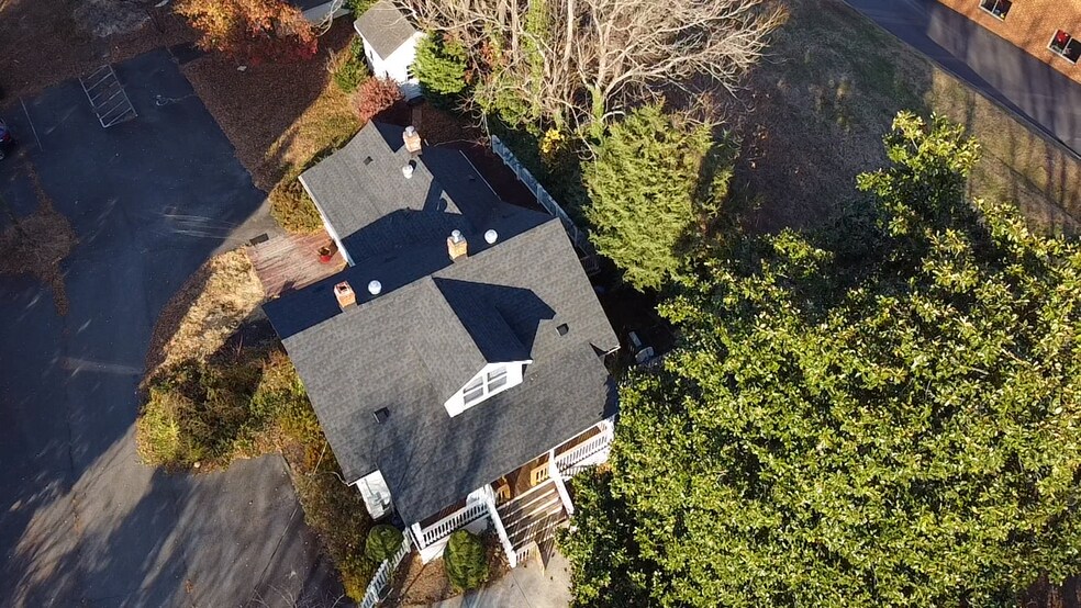 5674 Three Notch D Rd, Crozet, VA à louer - Photo de l’immeuble – Image 3 sur 8