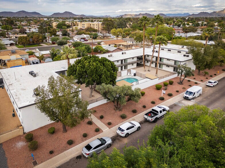 2014 W Berridge Ln, Phoenix, AZ à vendre - Photo de l’immeuble – Image 3 sur 37
