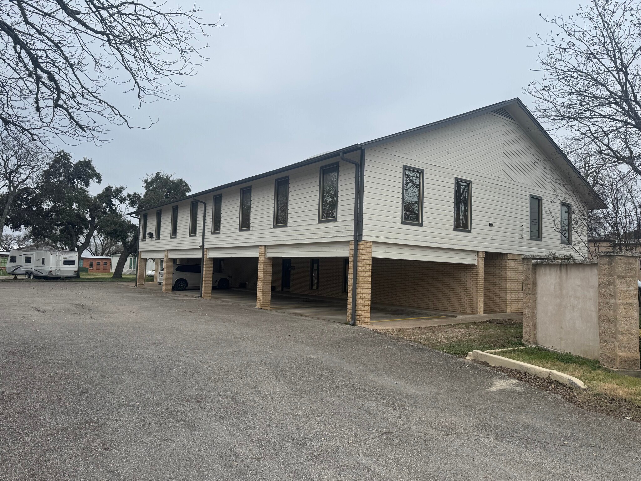 Meredith Dr portefeuille de 2 biens à vendre sur LoopNet.fr Photo principale– Image 1 sur 2