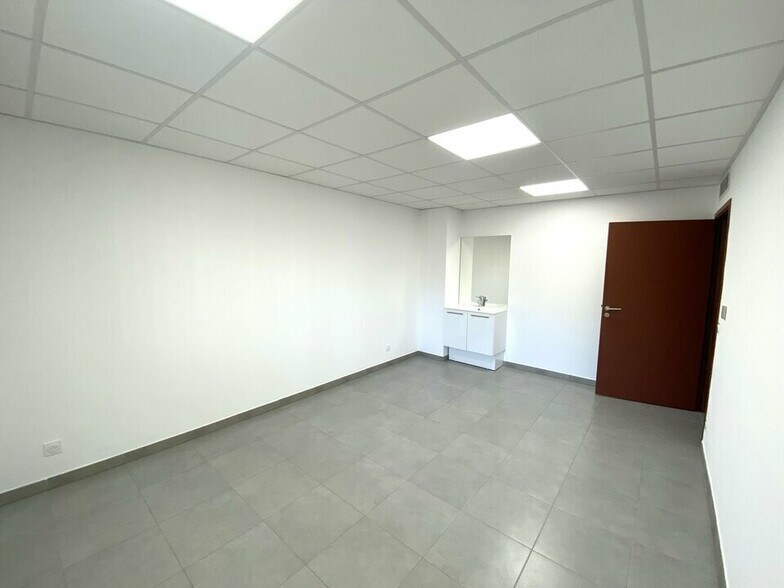 Bureaux/Médical dans Villeneuve Loubet à louer - Photo intérieure – Image 2 sur 6