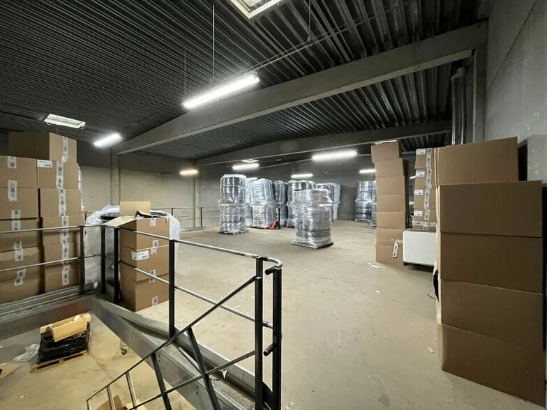 Local d’activités dans Bussy-Saint-Georges à louer - Photo intérieure – Image 3 sur 6