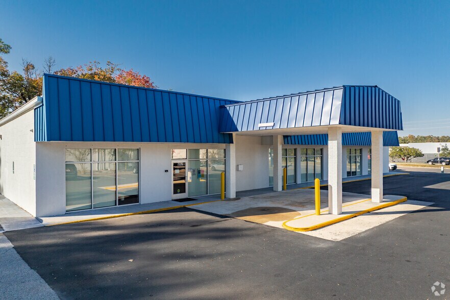 7326 Broad St, Brooksville, FL à louer - Photo de l’immeuble – Image 1 sur 9