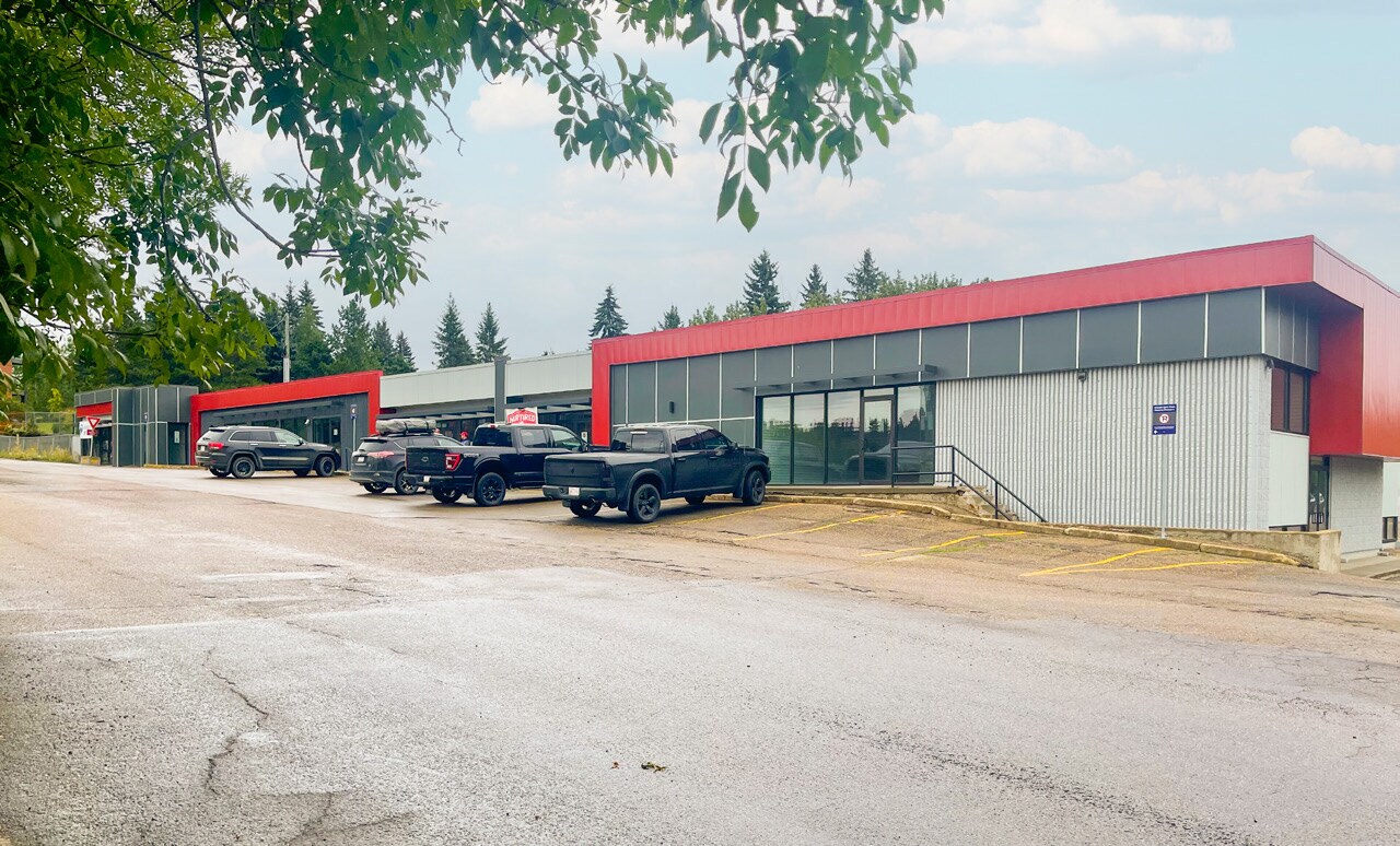 20 Sir Winston Churchill Ave, St. Albert, AB à louer Photo principale– Image 1 sur 2