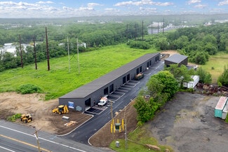 Plus de détails pour 2360 Plainfield Pike, Cranston, RI - Local d’activités à vendre