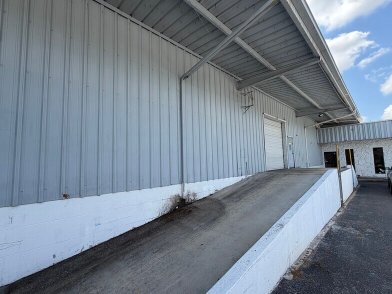 510 N Turkey Creek Rd, Plant City, FL à louer - Photo de l’immeuble – Image 3 sur 10