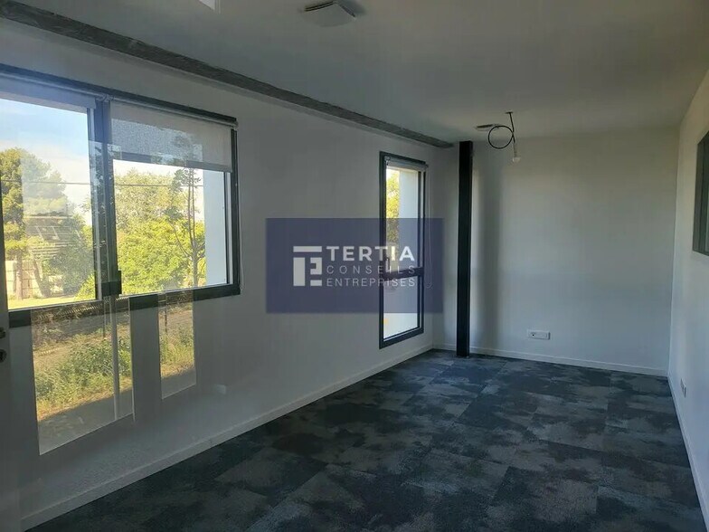 Bureau dans Montpellier à louer - Photo de l’immeuble – Image 2 sur 8