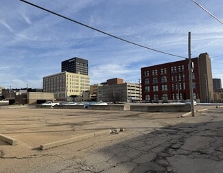 Plus de détails pour 204 SW 5th St & SW Jackson St, Topeka, KS - Terrain à vendre