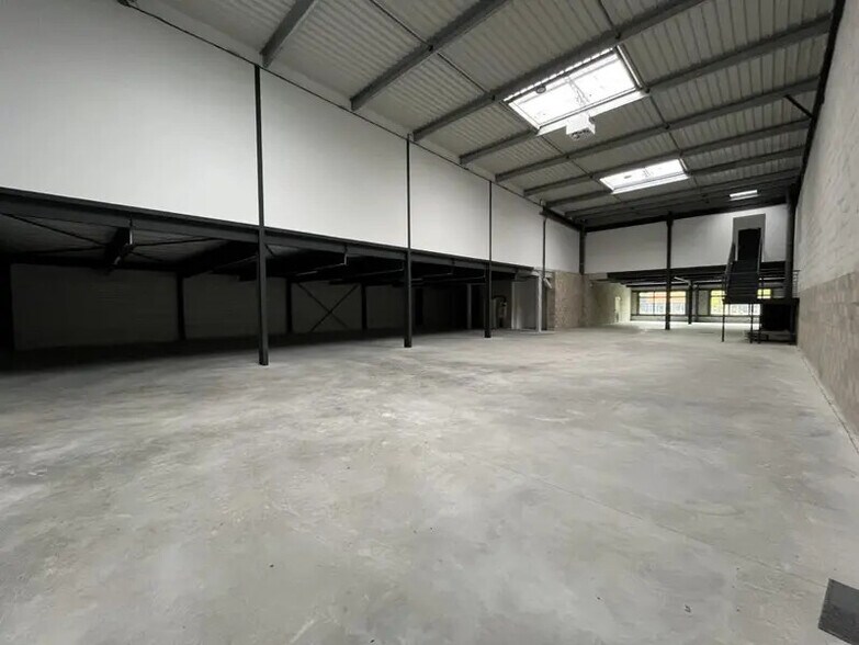 Industriel/Logistique dans Gennevilliers à vendre - Photo de l’immeuble – Image 1 sur 26