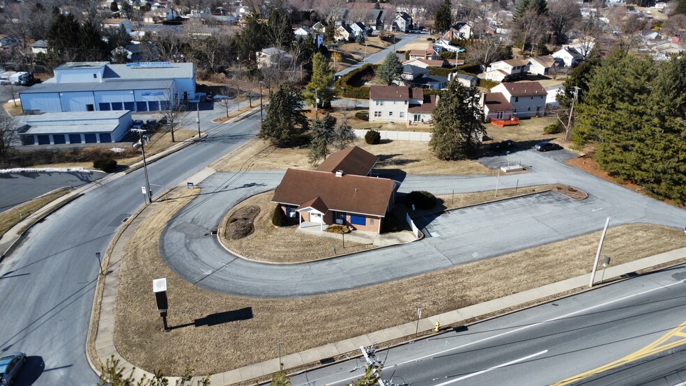 3301 Easton Ave, Bethlehem, PA à louer - Photo de l’immeuble – Image 3 sur 9