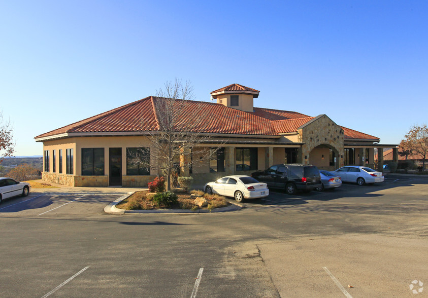 1002 Marble Heights Dr, Marble Falls, TX à louer - Photo de l’immeuble – Image 1 sur 21