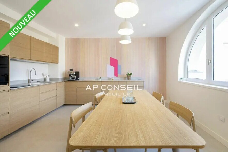 Bureau dans Saint-Germain-en-Laye à louer - Photo de l’immeuble – Image 3 sur 6