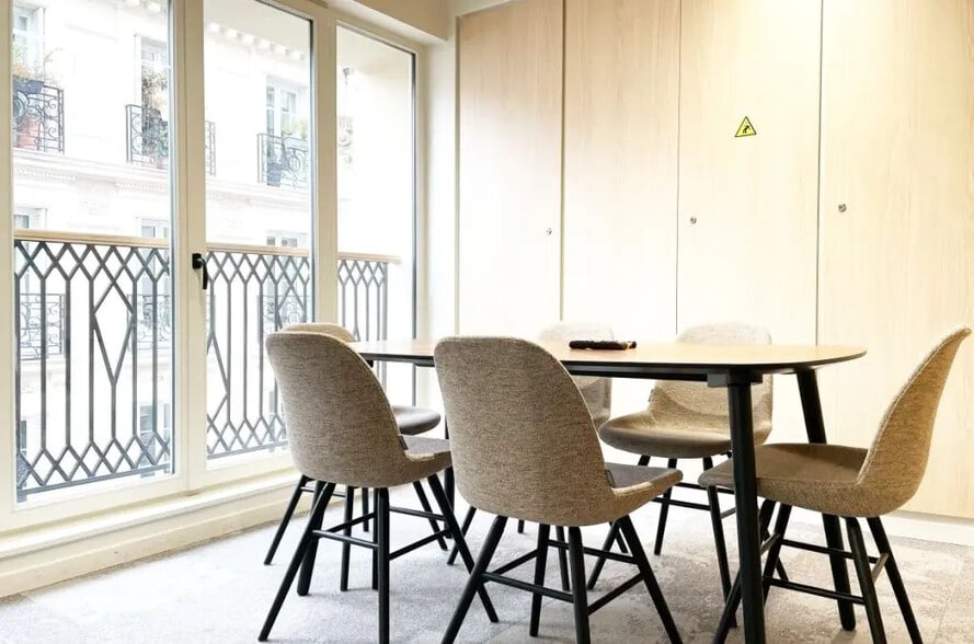 9 Rue Victor Massé, Paris à louer - Photo intérieure – Image 3 sur 9