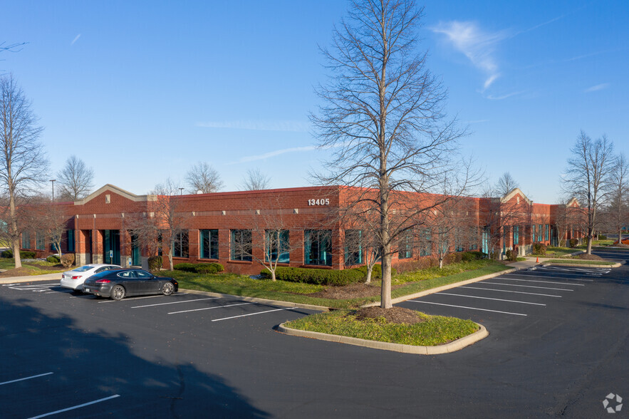 13405 Eastpoint Centre Dr, Louisville, KY à louer - Photo de l’immeuble – Image 1 sur 5