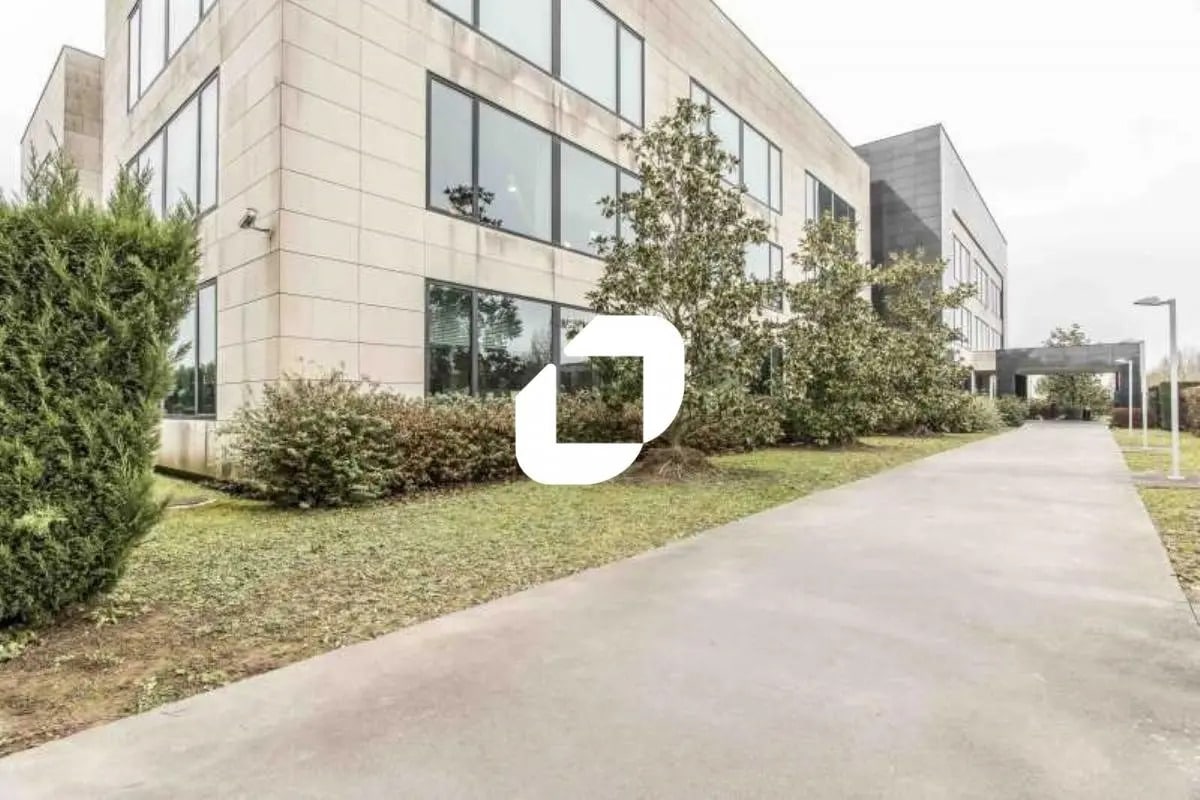 Bureau dans Lieusaint à vendre Photo de l’immeuble– Image 1 sur 7