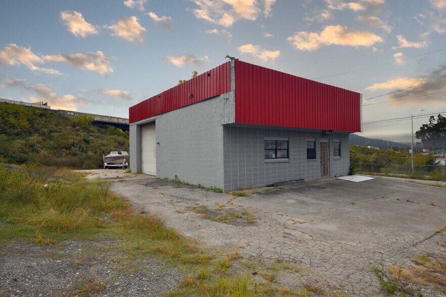 2310 Dodds Ave, Chattanooga, TN à louer - Photo de l’immeuble – Image 1 sur 9