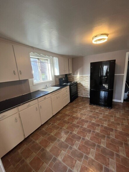 48 S Kennedy Dr, Mcadoo, PA à vendre - Photo intérieure – Image 3 sur 19