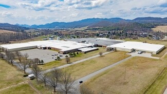 Plus de détails pour 3916 US-421 South Hwy, Mountain City, TN - Industriel/Logistique à vendre