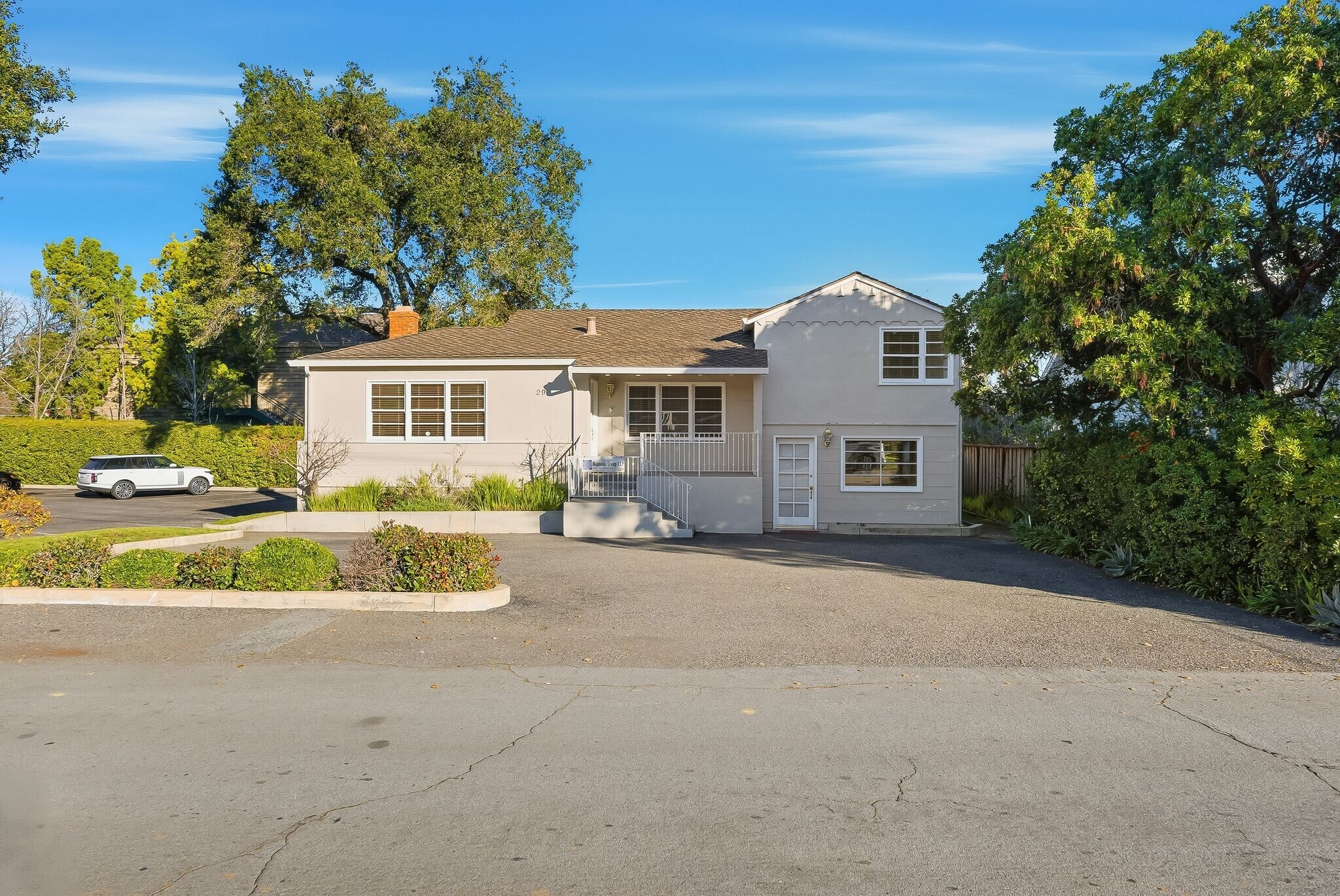 29 Hawthorne Ave, Los Altos, CA à louer Photo de l’immeuble– Image 1 sur 32