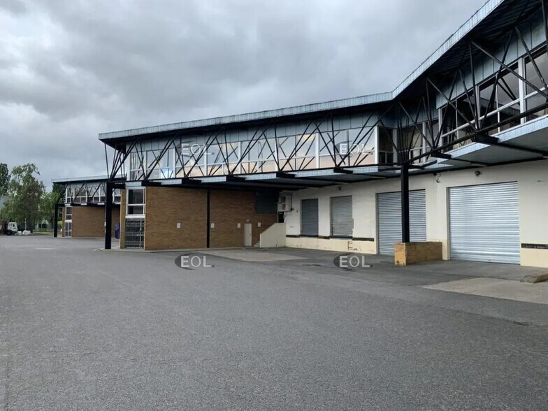 6 Avenue Arago, Morangis à louer - Photo de l’immeuble – Image 3 sur 6