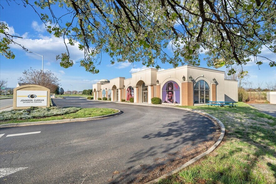 5049 Valley View Blvd NW, Roanoke, VA à vendre - Photo de l’immeuble – Image 3 sur 10
