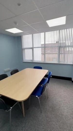 Pentland Rd, Loanhead à louer - Photo de l’immeuble – Image 2 sur 9