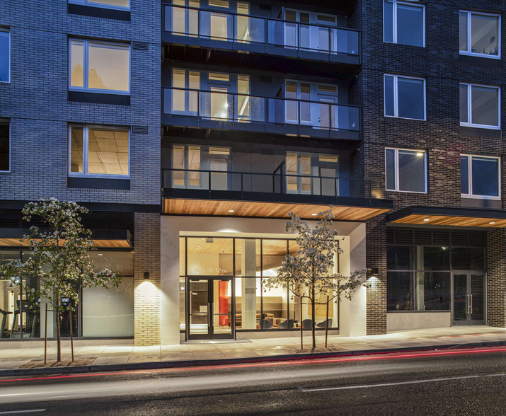 909 SE 12th Ave, Portland, OR à louer - Photo de l’immeuble – Image 2 sur 4