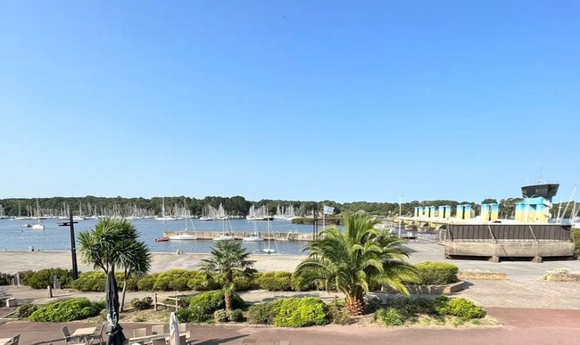 Plus de détails pour Local commercial à vendre