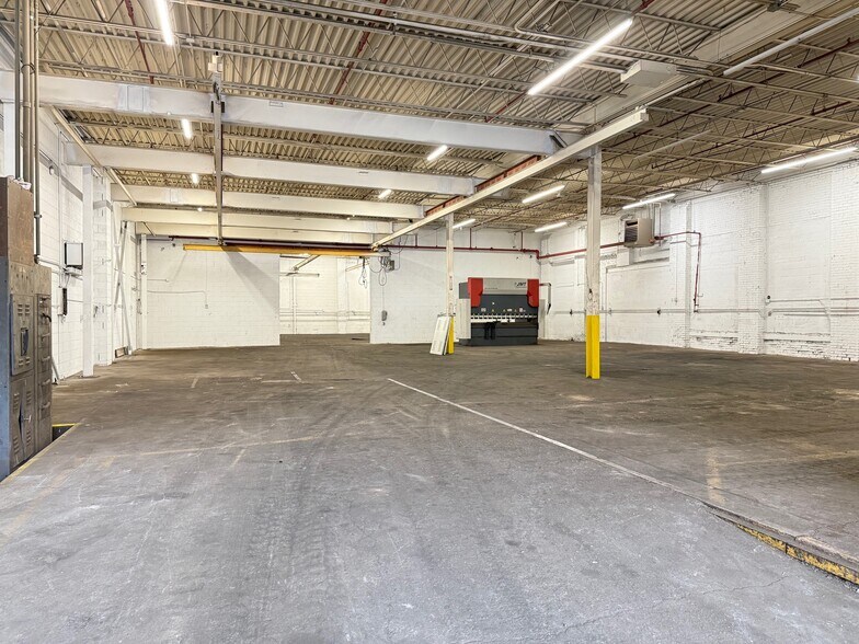 41 Bleeker St, Paterson, NJ à louer - Photo de l’immeuble – Image 2 sur 2