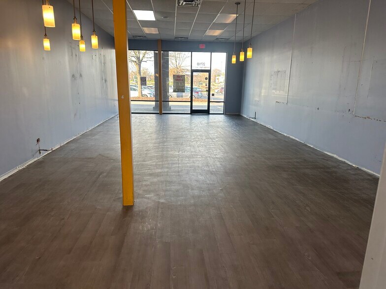 2710 Nashville Rd, Bowling Green, KY à louer - Photo de l’immeuble – Image 3 sur 9