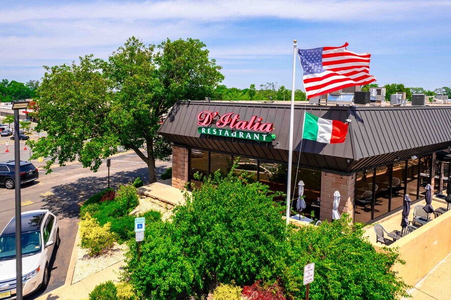 1500 Saint Georges Ave, Avenel, NJ à vendre - Photo de l’immeuble – Image 2 sur 9