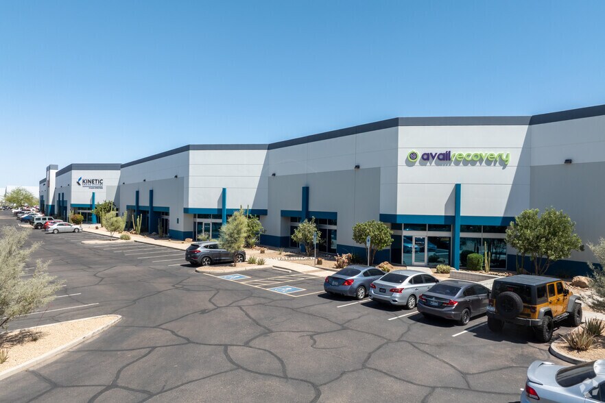 120 E Corporate Pl, Chandler, AZ à louer - Photo de l’immeuble – Image 1 sur 5