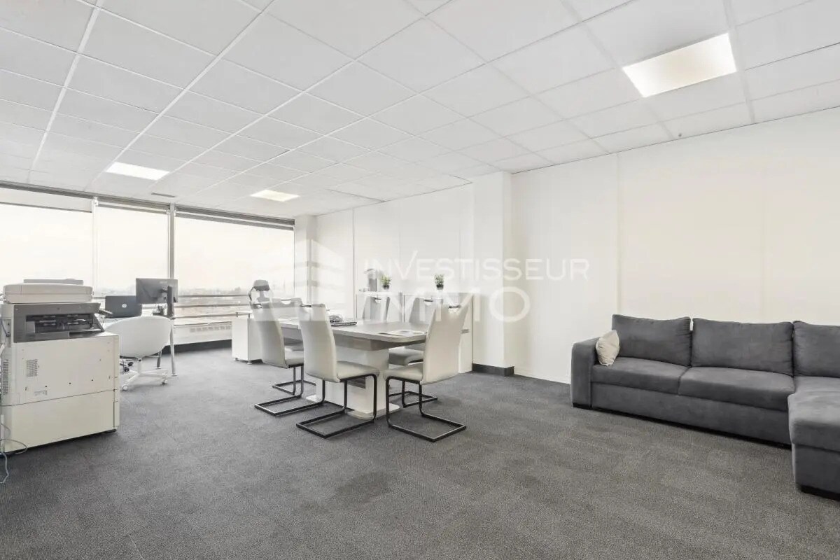 Local d’activités dans Émerainville à louer Photo intérieure– Image 1 sur 4